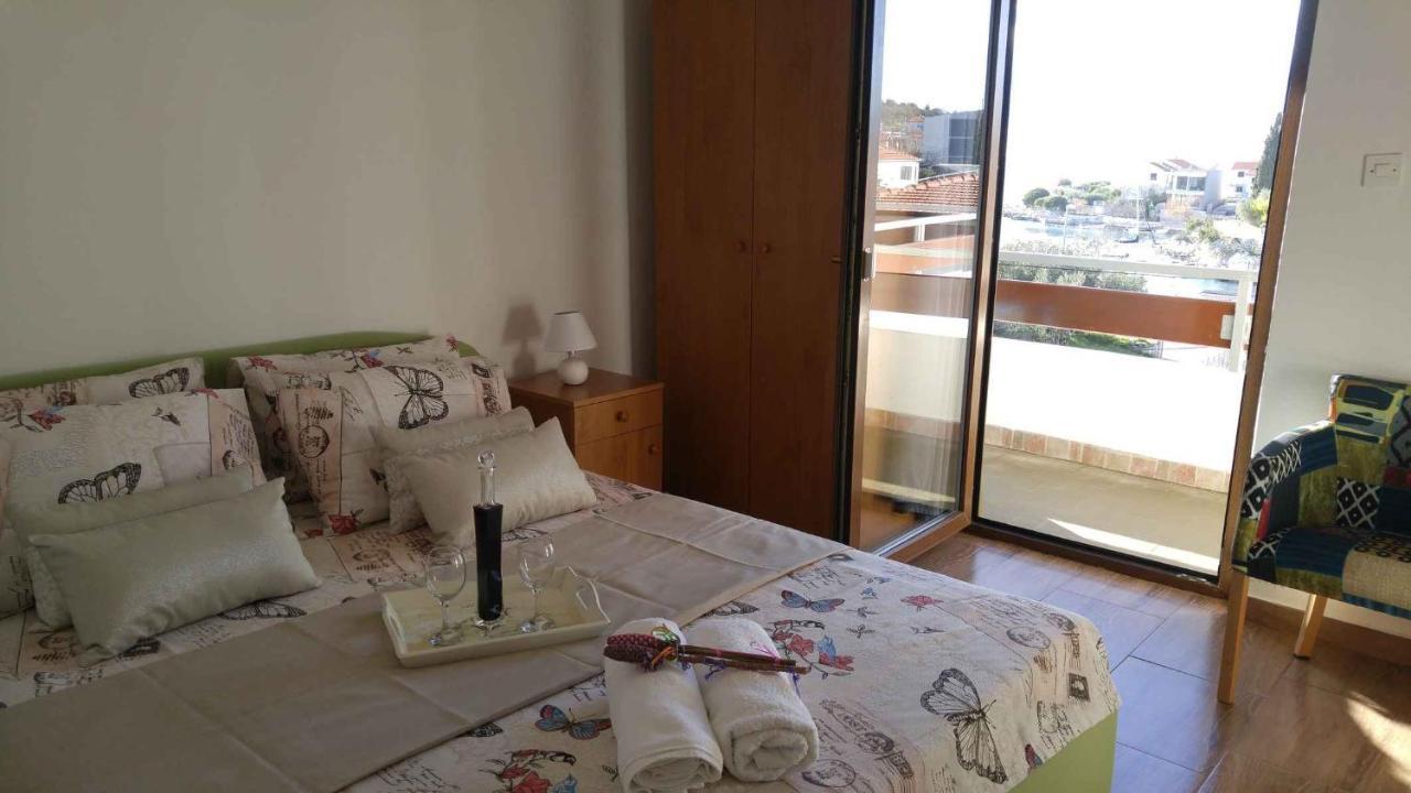 Vera Apartment 1 Rogoznica  Phòng bức ảnh